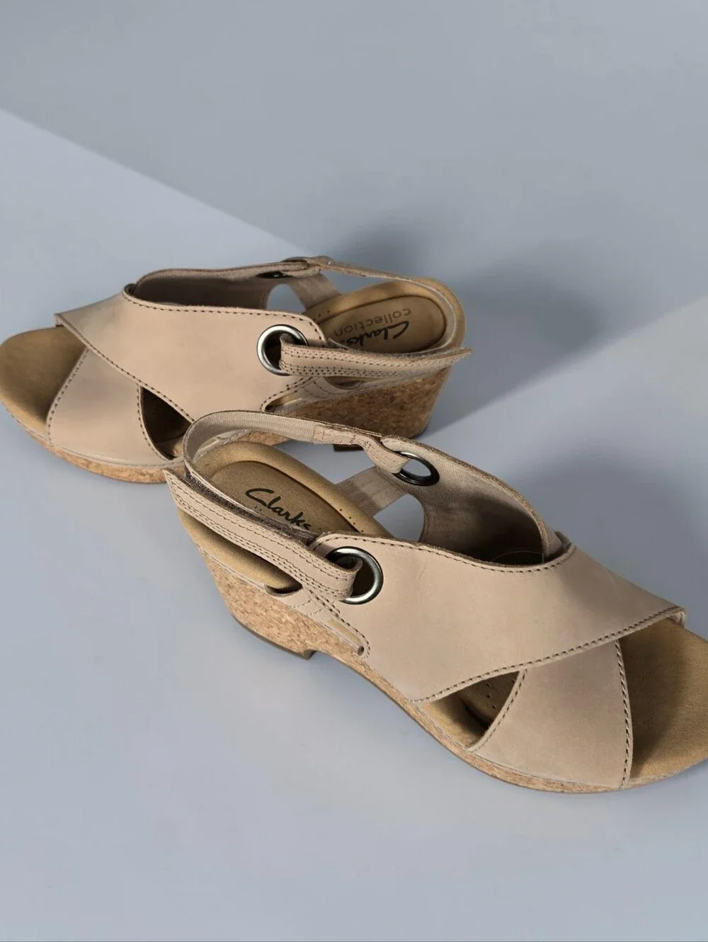 Clarks Giselle Loop Wedge Sandal Size 9 Khaki Sand Nubuck Slingback Cork